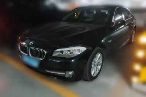 BMW 5 Series 2012 — фото 1