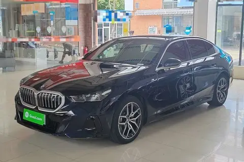 BMW i5 2025