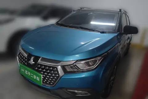 Luxgen U5 SUV 2017