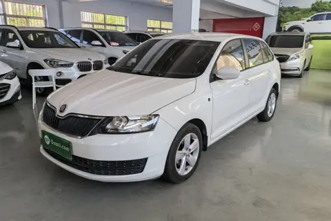 Skoda Rapid Spaceback 2015