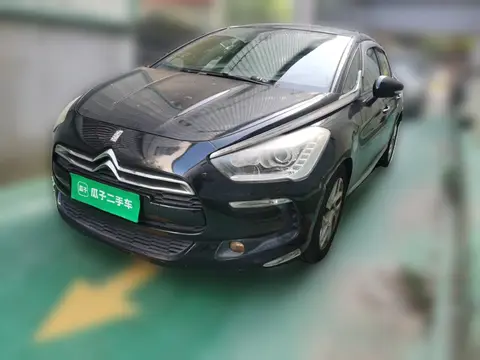 DS 5 2012