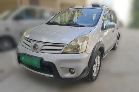 Nissan Livina 2011