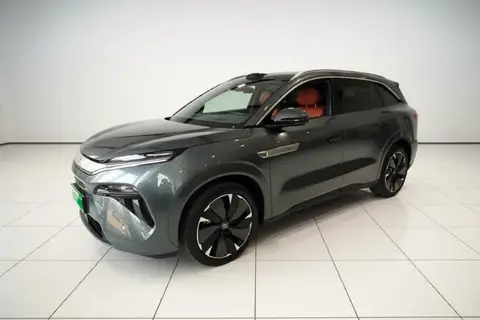 BYD Tang L 2025