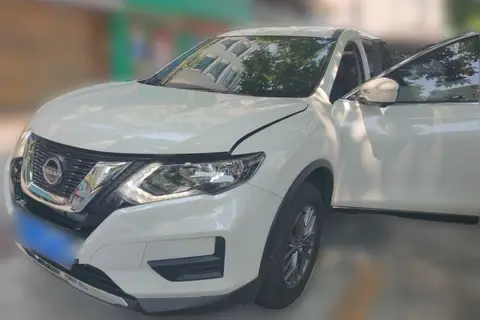 Nissan X-Trail 2025