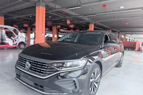 Volkswagen Passat 2025