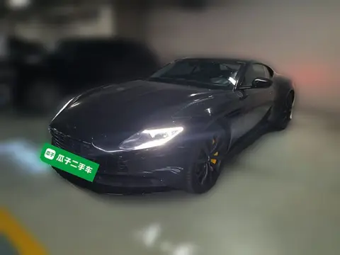 Aston Martin DB11 2019