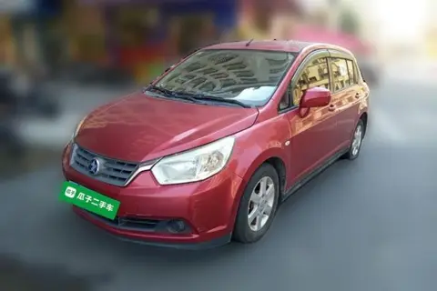 Venucia R50 2013
