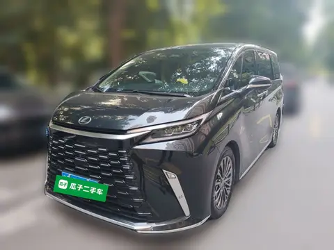 Lexus LM 2024