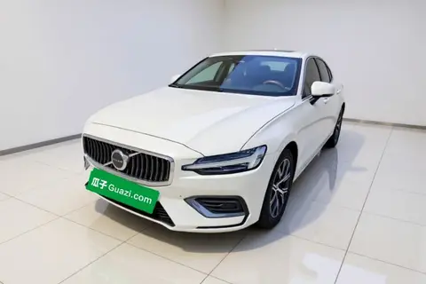 Volvo S60 2023