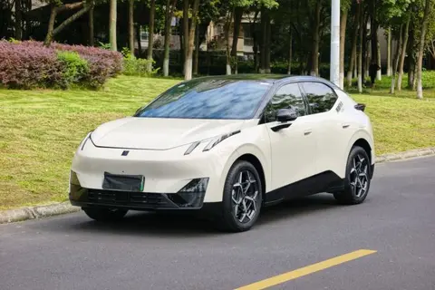 Lynk & Co Z20 2025