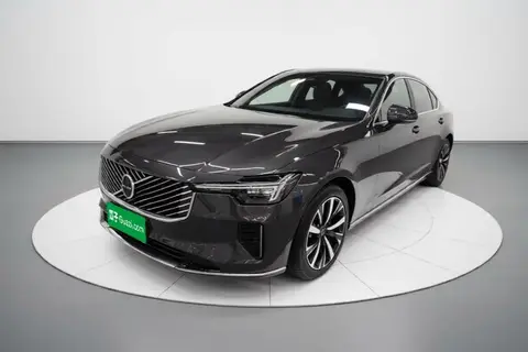 Volvo S90 2025