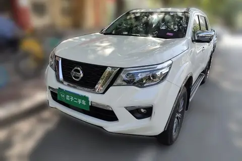 Nissan Terra 2018