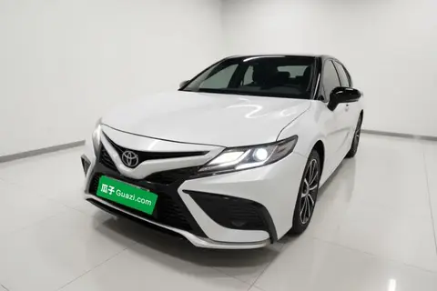 Toyota Camry 2021