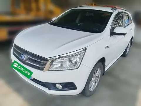Venucia T70 2015