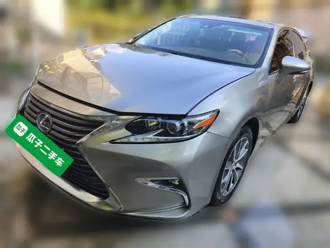 Lexus ES 2017
