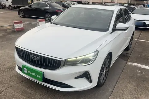 Geely Emgrand 2022
