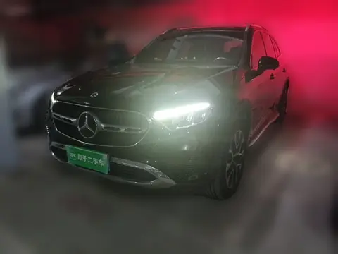 Mercedes-Benz GLC 2023
