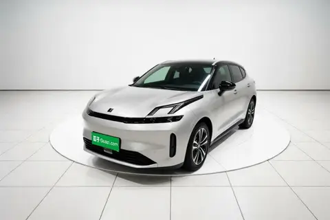 Lynk & Co 08 EM-P 2024