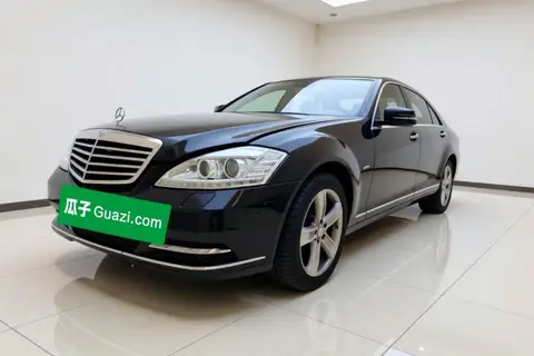 Mercedes-Benz S-Class 2011