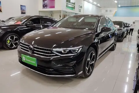 Volkswagen Magotan 2025