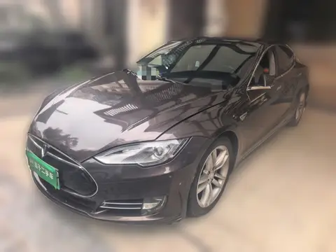 Tesla Model S 2014