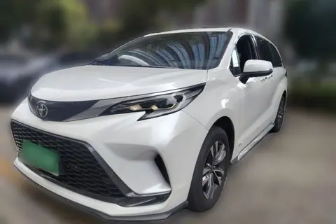 Toyota Granvia 2024