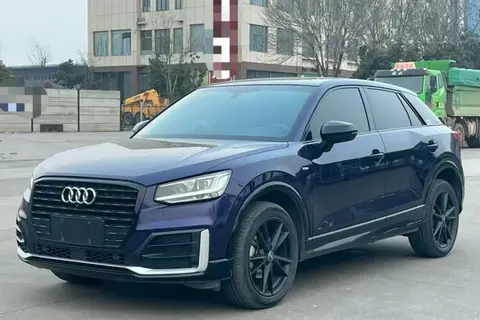 Audi Q2L 2019