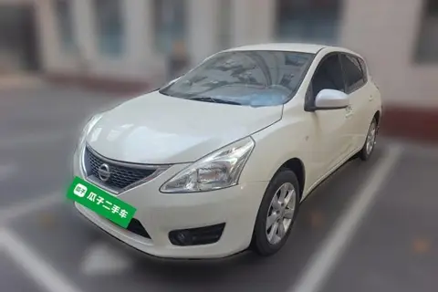 Nissan Tiida 2014