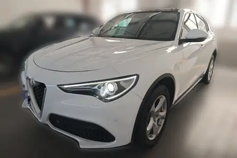Alfa Romeo Stelvio 2017