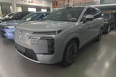 Denza N8L 2025