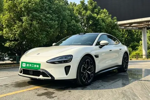 Xiaomi SU7 2024