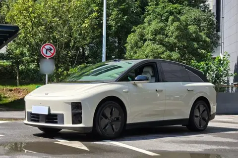 Li i6 2025
