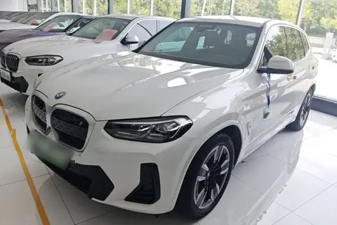 BMW iX3 2024