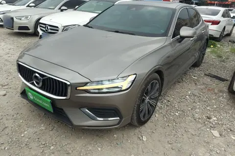 Volvo S60 2021
