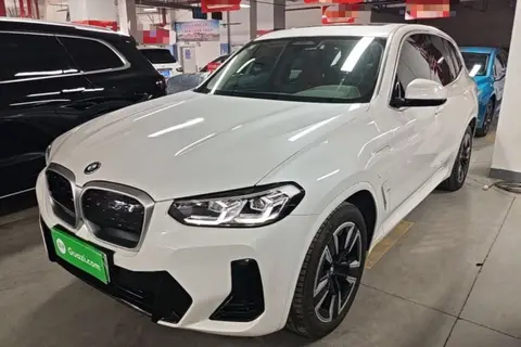 BMW iX3 2024