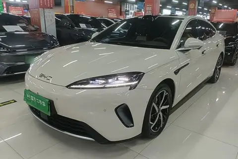 BYD Seal 07 2025