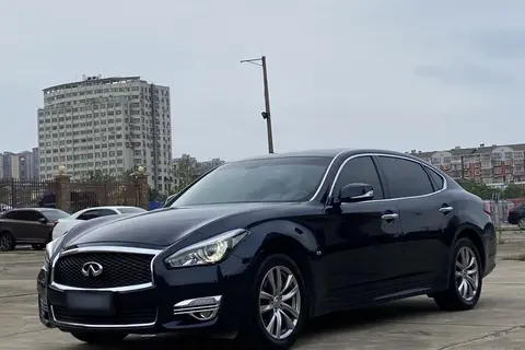 Infiniti Q70 2017