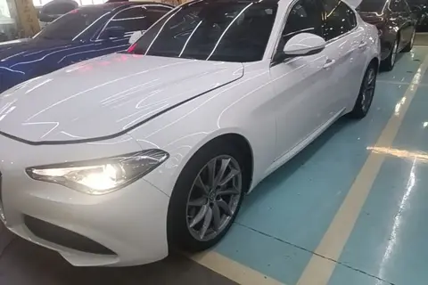 Alfa Romeo Giulia 2017