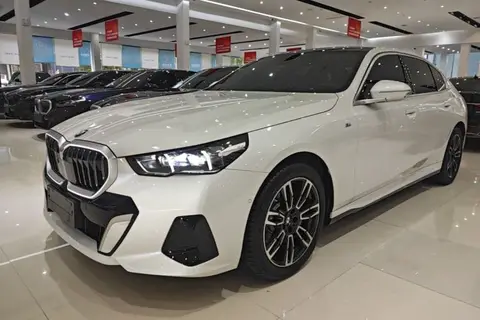 BMW 5 Series 2025