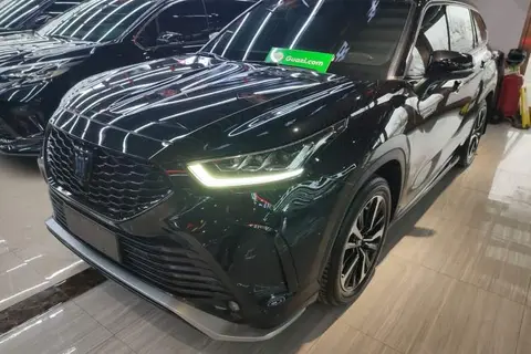 Toyota Crown Kluger 2021