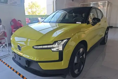 Volvo EX30 2024