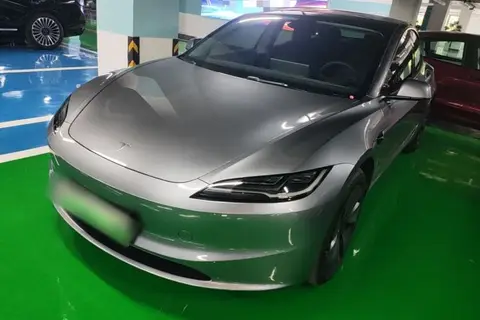 Tesla Model 3 2025