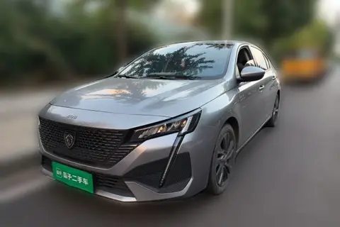 Peugeot 408 2022