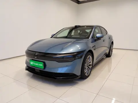ZEEKR 007 2024