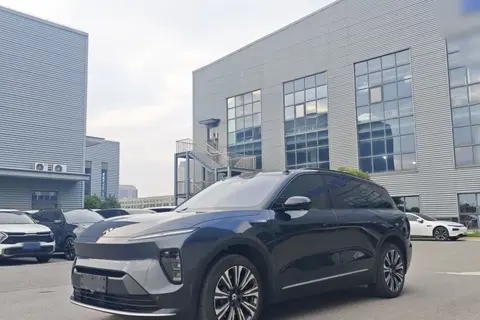 NIO ES8 2023