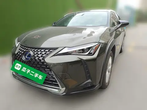 Lexus UX 2021