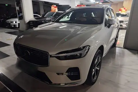 Volvo XC60 2025