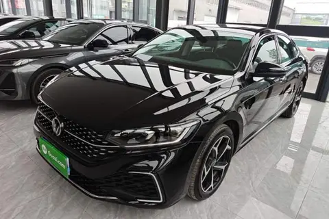 Volkswagen Passat 2023