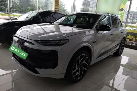 Audi Q6L e-tron 2025