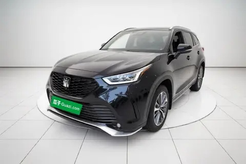 Toyota Crown Kluger 2025